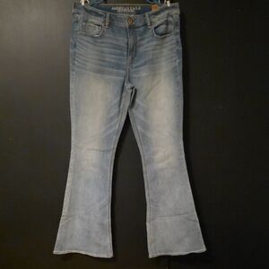 NWT American Eagle Outfitters Light Blue Flare Jeans 14 REGULAR